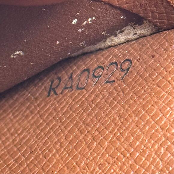 Louis Vuitton Monogram Bifold Wallet - Picture 7 of 11